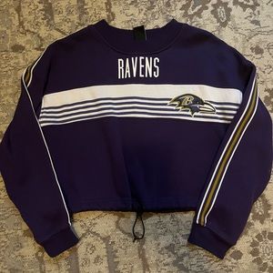 Barely worn, cropped, ravens, crewneck